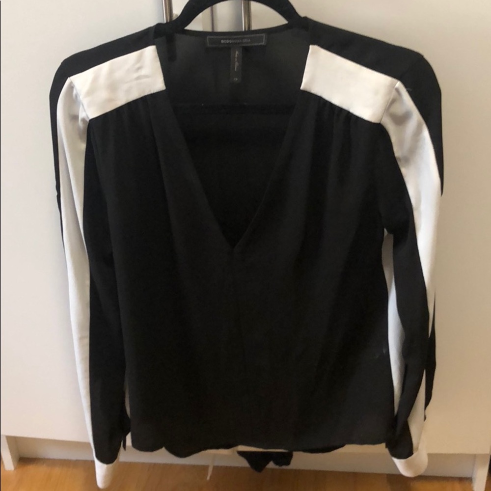 BCBG black + white v-neck blouse